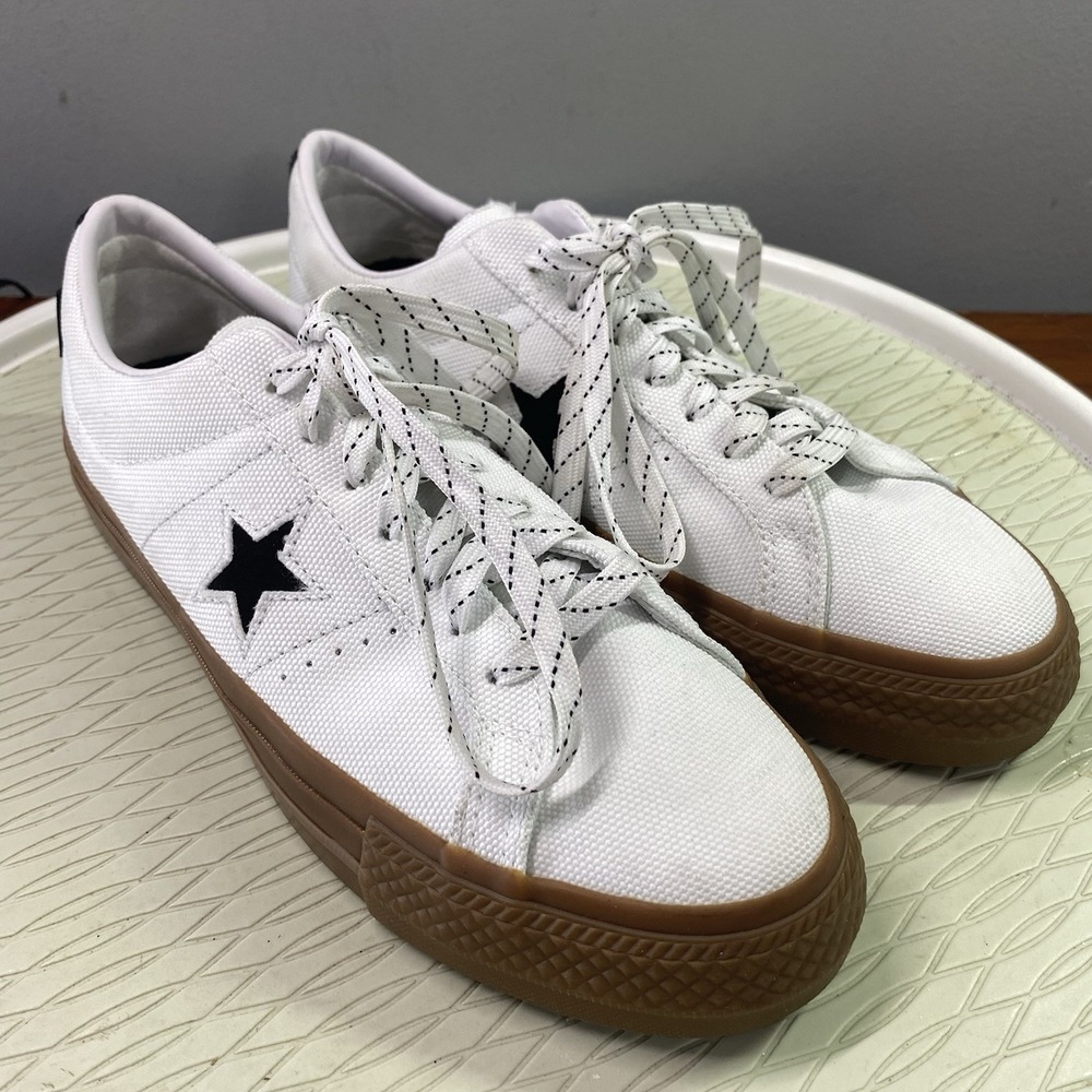 Converse One Star Pro Low White Dark Gum Sneaker A03216C SZ. 8 Men-9.5 Women EUC